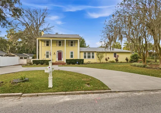 Photo 2 of Single family home for sale at 1226 Se 9th Avenue, Ocala, FL 34471 | MLS# OM715825 | Listing updated on 2026-09-18