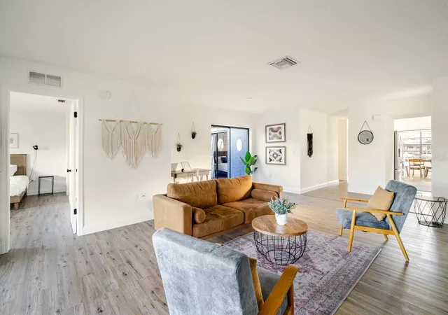Photo 3 of Single family home for sale at 4522 Marine Pkwy, New Port Richey, FL 34652 | MLS# O6370263 | Listing updated on 2026-09-17