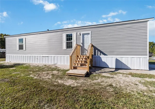 Photo 2 of Manufactured home for sale at 2003 Oak St, Saint Cloud, FL 34769 | MLS# S5141003 | Listing updated on 2026-09-09