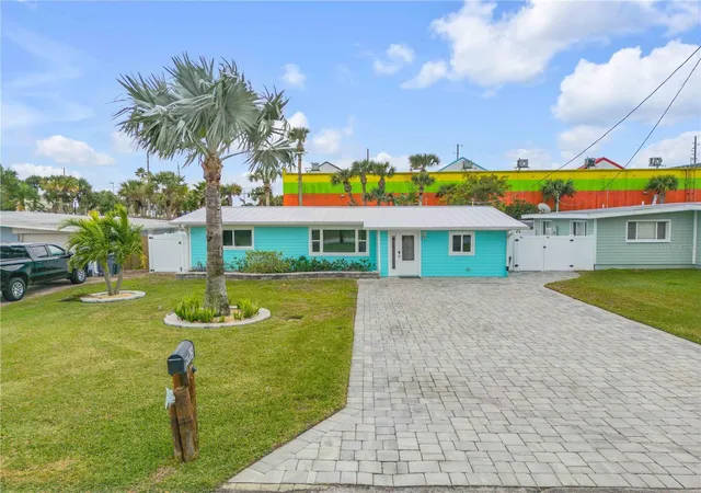 Photo 1 of Single family home for sale at 921 E 2nd Avenue, New Smyrna Beach, FL 32169 | MLS# NS1086957 | Listing updated on 2026-09-16