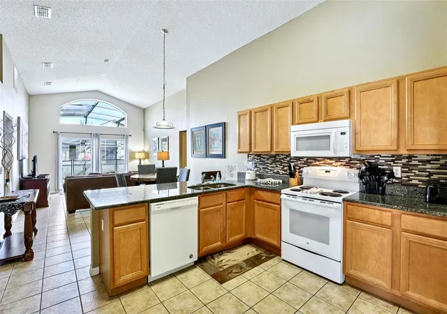 Photo 4 of Single family home for sale at 151 Hideaway Beach Ln, Kissimmee, FL 34746 | MLS# O6372170 | Listing updated on 2026-10-27