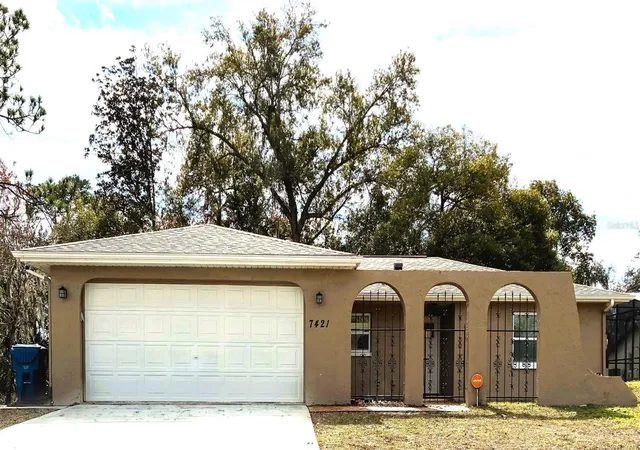Photo 1 of Sale Pending at 7421 Glasgow Rd, Weeki Wachee, FL 34613 | MLS# W7882455 | Listing updated on 2026-09-09
