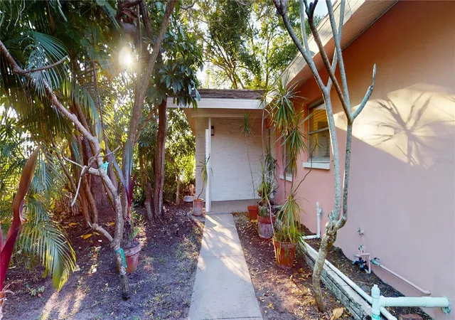 Photo 2 of Single family home for sale at 1546 Belleair Rd, Clearwater, FL 33756 | MLS# TB8473245 | Listing updated on 2026-09-09