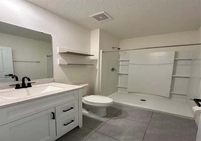 Photo 4 of Single family home for sale at 5703 Hollingworth Trl, Wesley Chapel, FL 33545 | MLS# TB8473410 | Listing updated on 2026-10-09