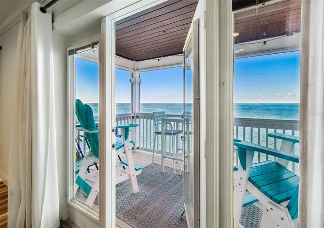 Photo 3 of Condo for sale at 5110 Coquina Key Dr SE #C, Saint Petersburg, FL 33705 | MLS# TB8473440 | Listing updated on 2026-09-16