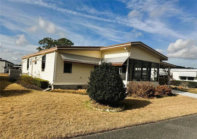 Photo 3 of Manufactured home for sale at 133 Hibiscus Way, Leesburg, FL 34748 | MLS# R4910716 | Listing updated on 2026-09-16