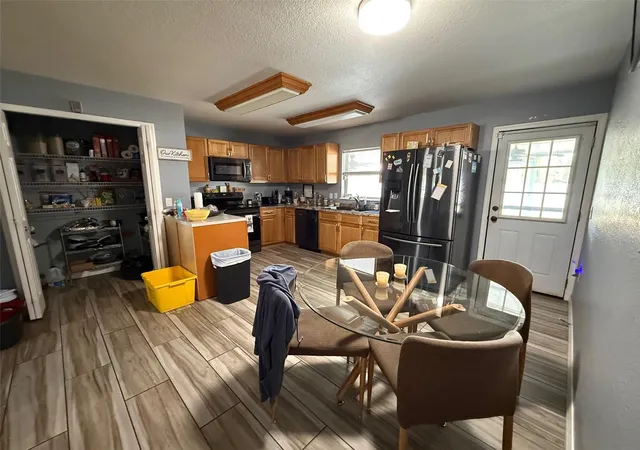 Photo 3 of Single family home for sale at 710 Bluebill Pl, Kissimmee, FL 34759 | MLS# O6383958 | Listing updated on 2026-10-13
