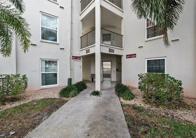 Photo 3 of Condo for sale at 2700 Bayshore Blvd #4106, Dunedin, FL 34698 | MLS# TB8478493 | Listing updated on 2026-09-09