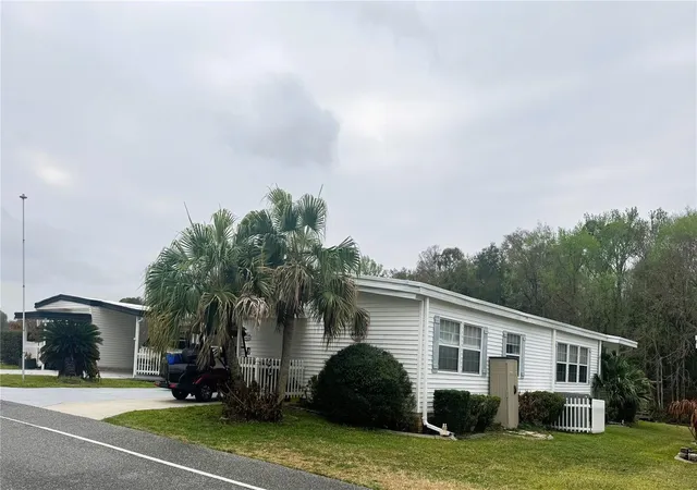Photo 3 of Manufactured home for sale at 106 Palo Verde Dr, Leesburg, FL 34748 | MLS# R4910742 | Listing updated on 2026-10-22