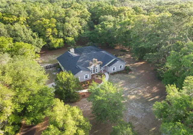 Photo 2 of Sale Pending at 8600 Sw 103rd Avenue, Gainesville, FL 32608 | MLS# GC537917 | Listing updated on 2026-09-17