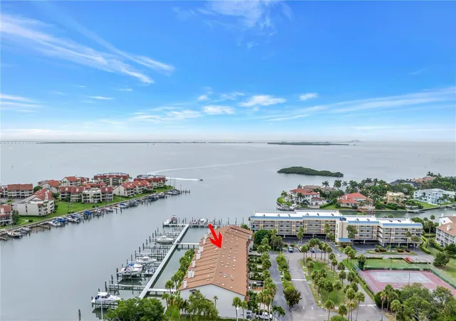 Photo 1 of Townhouse for sale at 117 Yacht Clb Ln, Saint Petersburg, FL 33715 | MLS# TB8480721 | Listing updated on 2026-09-08
