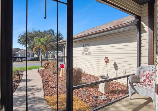 Photo 3 of Single family home for sale at 4921 Glen Coe St, Leesburg, FL 34748 | MLS# G5108958 | Listing updated on 2026-09-09