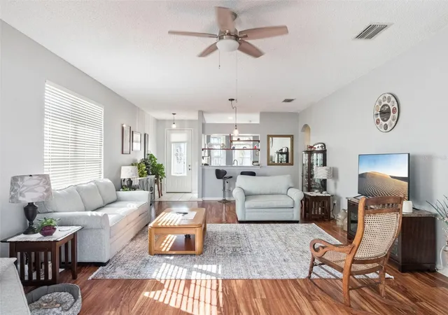 Photo 4 of Single family home for sale at 4921 Glen Coe St, Leesburg, FL 34748 | MLS# G5108958 | Listing updated on 2026-09-09