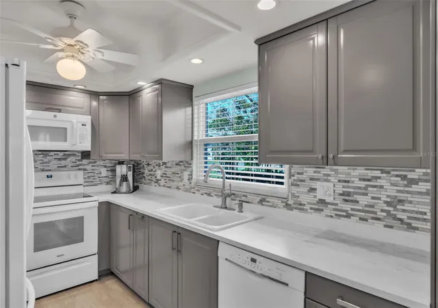 Photo 4 of Condo for sale at 600 Manatee Ave #145, Holmes Beach, FL 34217 | MLS# A4685147 | Listing updated on 2026-09-17