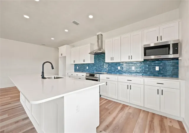 Photo 3 of Single family home for sale at 21115 Sw 1st Place, Newberry, FL 32669 | MLS# GC538283 | Listing updated on 2026-09-22
