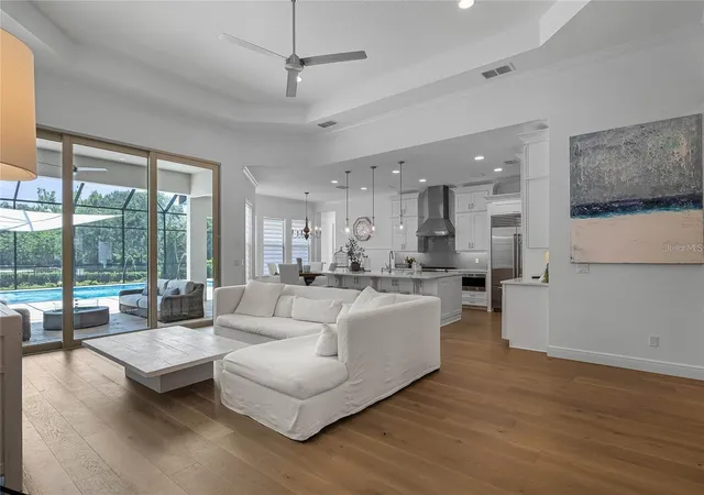 Photo 2 of Single family home for sale at 1118 Estancia Woods Loop, Windermere, FL 34786 | MLS# O6390567 | Listing updated on 2026-09-08