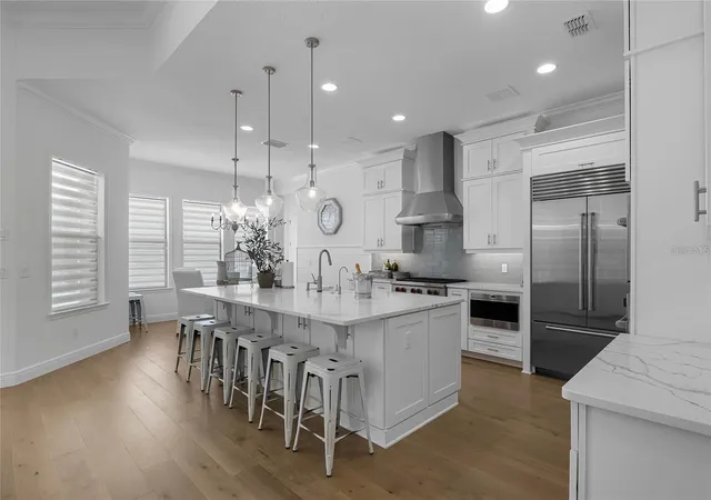 Photo 4 of Single family home for sale at 1118 Estancia Woods Loop, Windermere, FL 34786 | MLS# O6390567 | Listing updated on 2026-09-08