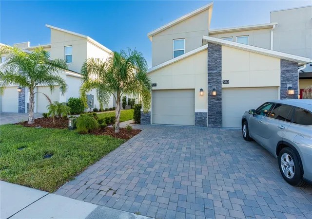 Photo 1 of Condo for sale at 581 Ocean Crse Ave #581, Davenport, FL 33896 | MLS# O6390911 | Listing updated on 2026-09-16