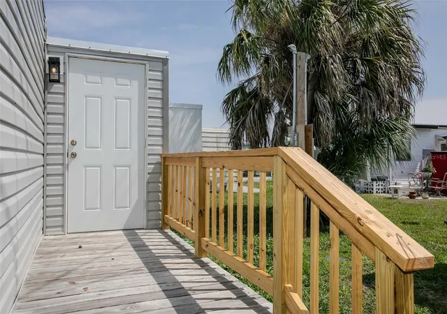 Photo 3 of Manufactured home for sale at 410 W 51st Avenue Dr, Bradenton, FL 34207 | MLS# A4686631 | Listing updated on 2026-09-17