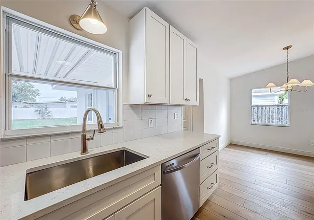 Photo 3 of Single family home for sale at 1018 Dowd Ave, Orlando, FL 32804 | MLS# O6391727 | Listing updated on 2026-09-17