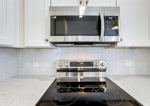 Photo 4 of Single family home for sale at 1018 Dowd Ave, Orlando, FL 32804 | MLS# O6391727 | Listing updated on 2026-09-17