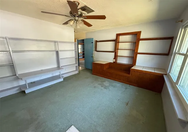 Photo 2 of Single family home for sale at 6292 W Park Dr, Homosassa, FL 34446 | MLS# W7884018 | Listing updated on 2026-09-18