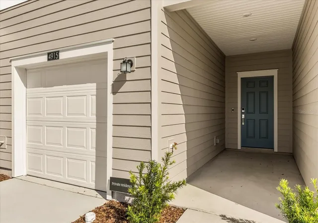 Photo 3 of Townhouse for sale at 4915 Sw 81st Loop, Ocala, FL 34476 | MLS# O6392105 | Listing updated on 2026-09-09