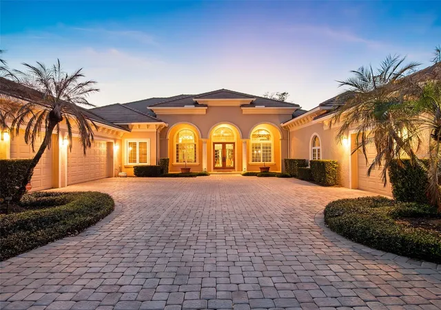 Photo 1 of Single family home for sale at 5151 Latrobe Dr, Windermere, FL 34786 | MLS# O6392380 | Listing updated on 2026-09-17