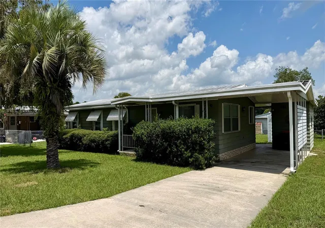 Photo 1 of Manufactured home for sale at 6571 Ne 1st Place, Ocala, FL 34470 | MLS# OM721243 | Listing updated on 2026-09-16