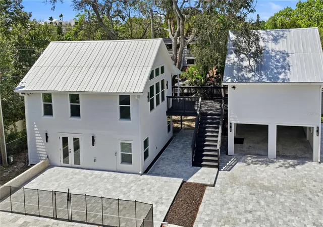Photo 3 of Single family home for sale at 1109 Charles St, Clearwater, FL 33755 | MLS# TB8489075 | Listing updated on 2026-10-03