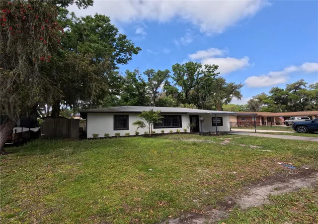 Photo 2 of Single family home for sale at 1103 N Pennsylvania Ave, Plant City, FL 33563 | MLS# TB8490239 | Listing updated on 2026-09-16