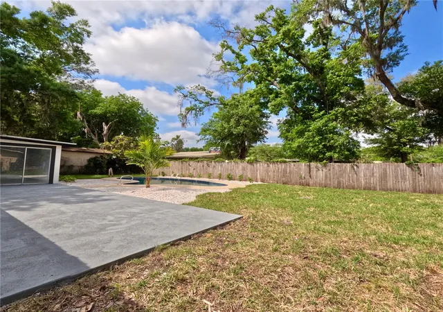 Photo 3 of Single family home for sale at 1103 N Pennsylvania Ave, Plant City, FL 33563 | MLS# TB8490239 | Listing updated on 2026-09-16