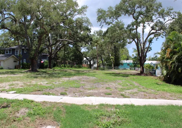 Photo 1 of Land for sale at 308 President St, Dunedin, FL 34698 | MLS# TB8490473 | Listing updated on 2026-09-16