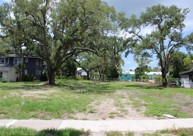 Photo 2 of Land for sale at 308 President St, Dunedin, FL 34698 | MLS# TB8490473 | Listing updated on 2026-09-16