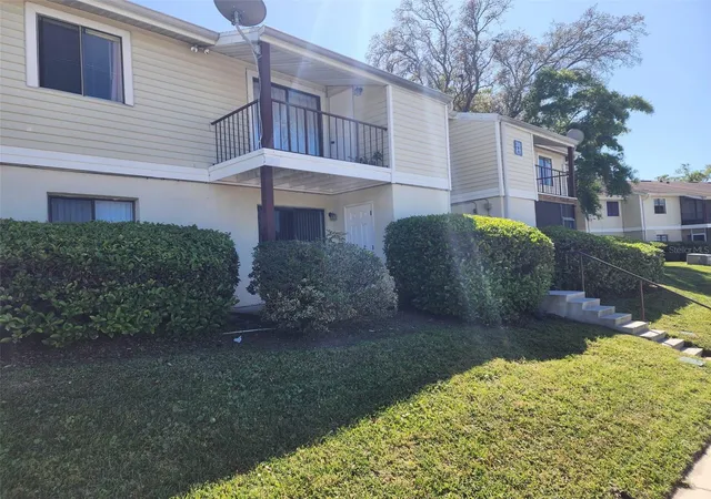 Photo 2 of Condo for sale at 310 Cherokee Ct #F, Altamonte Springs, FL 32701 | MLS# O6393638 | Listing updated on 2026-09-17