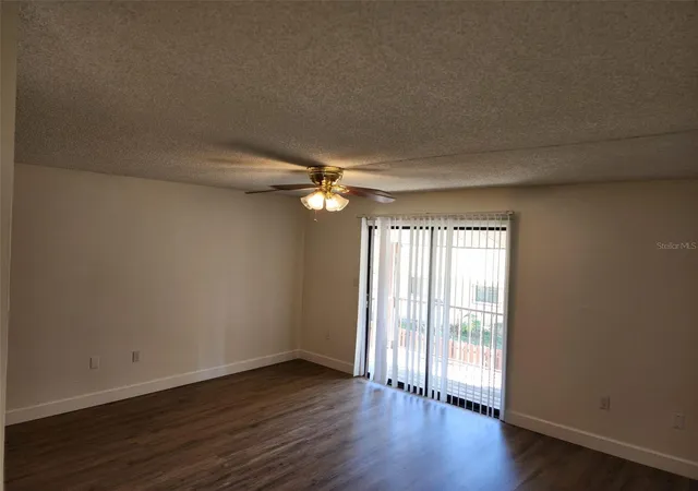 Listing Photo 5 - Condo for sale in building located at 310 Cherokee Ct, ALTAMONTE SPRINGS, FL 32701 - Unit #F
