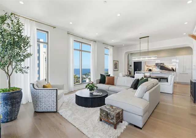 Photo 1 of Condo for sale at 126 4th Avenue NE #1401, Saint Petersburg, FL 33701 | MLS# TB8490704 | Listing updated on 2026-10-02