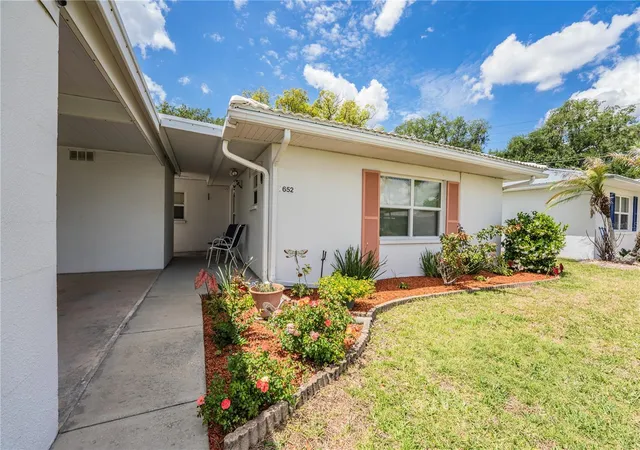 Listing Photo 5 - Condo for sale in building located at 652 Cottage Ln, LAKELAND, FL 33803