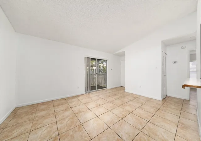 Photo 4 of Condo for sale at 3849 Bay Clb Cir #204, Kissimmee, FL 34741 | MLS# S5146820 | Listing updated on 2026-09-17