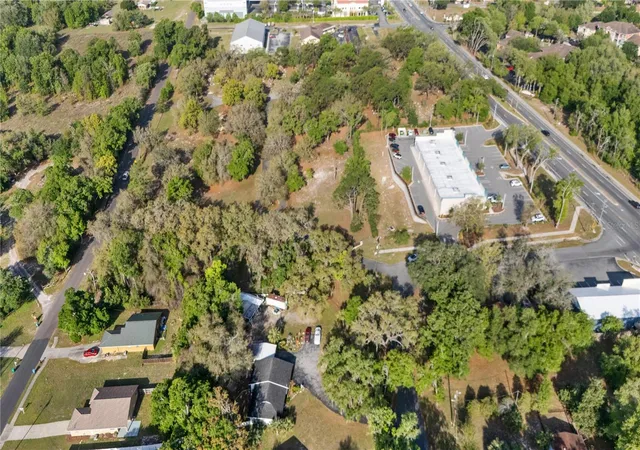Photo 3 of Single family home for sale at 270 W Mcclendon St, Lady Lake, FL 32159 | MLS# G5110357 | Listing updated on 2026-10-08
