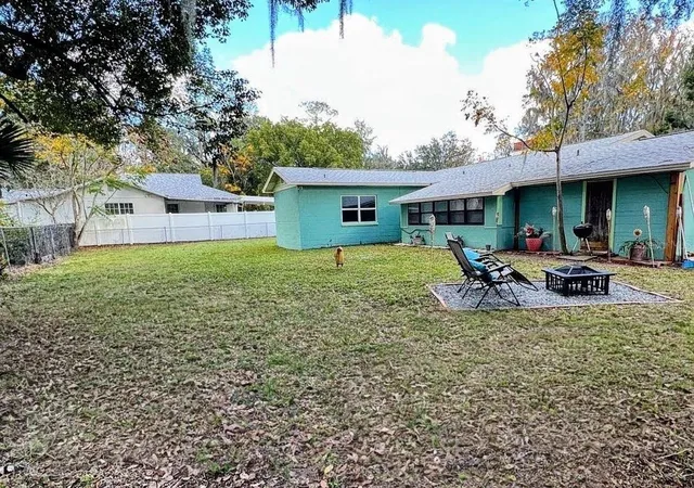 Photo 3 of Single family home for sale at 2131 NE 3rd Street, Ocala, FL 34470 | MLS# OM722008 | Listing updated on 2026-08-07