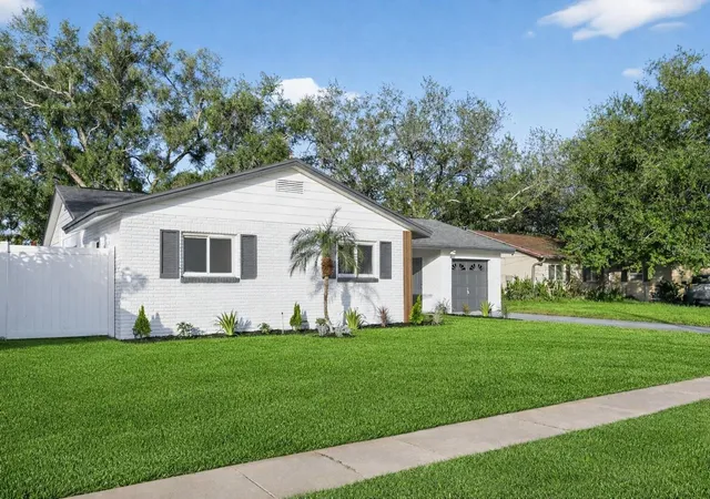 Photo 2 of Single family home for sale at 8317 Boxwood Dr, Tampa, FL 33615 | MLS# TB8494920 | Listing updated on 2026-10-04