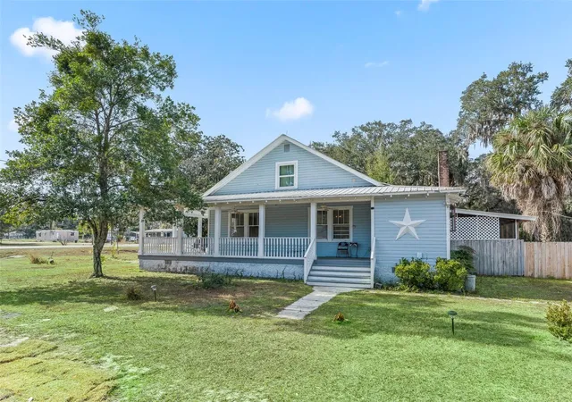 Photo 2 of Single family home for sale at 10487 Se Highway 42, Summerfield, FL 34491 | MLS# G5110697 | Listing updated on 2026-09-16