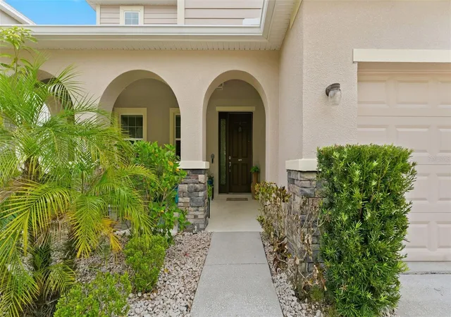 Photo 3 of Single family home for sale at 11620 Warren Oaks Pl, Riverview, FL 33578 | MLS# TB8495634 | Listing updated on 2026-10-20