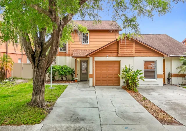 Townhouse for sale at 16851 Le Clare Shrs Dr, TAMPA, FL 33624 | MLS# TB8495830
