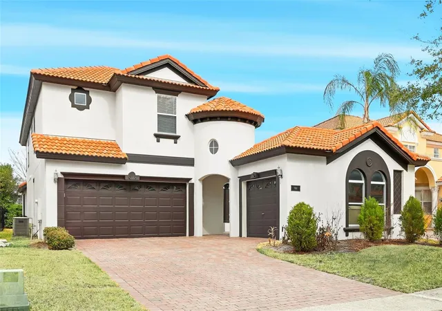 Single family home for sale at 910 Lascala Dr, WINDERMERE, FL 34786 | MLS# O6397847