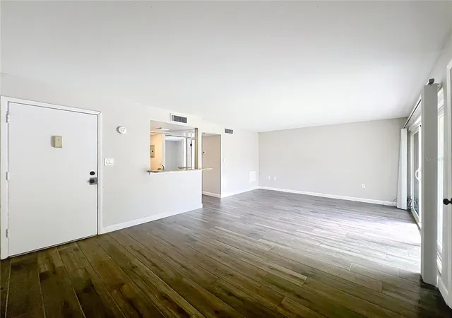 Photo 3 of Condo for sale at 590 Orange Dr #136, Altamonte Springs, FL 32701 | MLS# O6397921 | Listing updated on 2026-09-24
