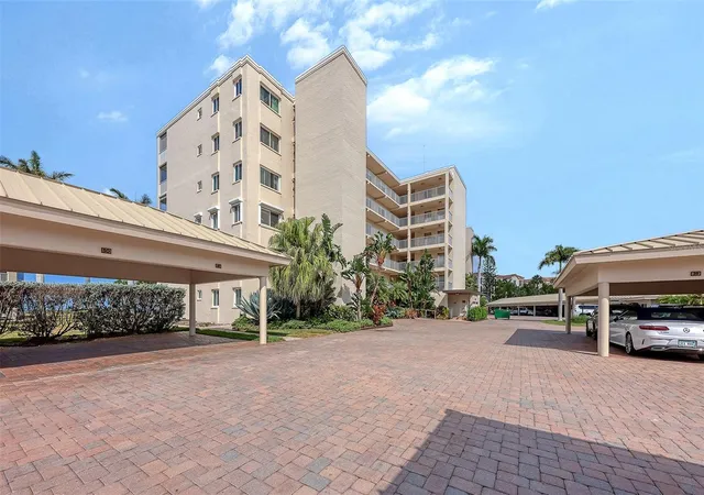 Photo 2 of Sale Pending at 4825 Gulf Of Mexico Dr #504, Longboat Key, FL 34228 | MLS# A4689724 | Listing updated on 2026-09-30