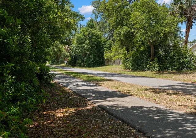 Photo 3 of Single family home for sale at 1658 Douglas Ave, Dunedin, FL 34698 | MLS# TB8496991 | Listing updated on 2026-09-24