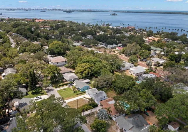 Photo 4 of Single family home for sale at 1658 Douglas Ave, Dunedin, FL 34698 | MLS# TB8496991 | Listing updated on 2026-09-24